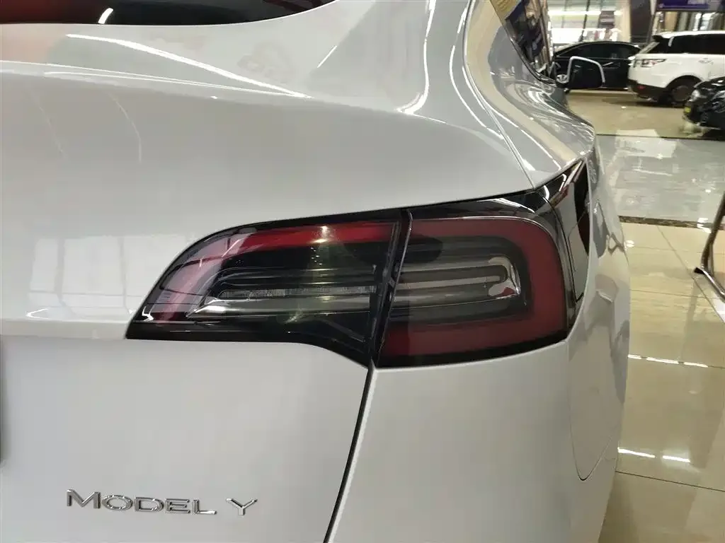 Tesla Model Y 2024 из CN, фото 8