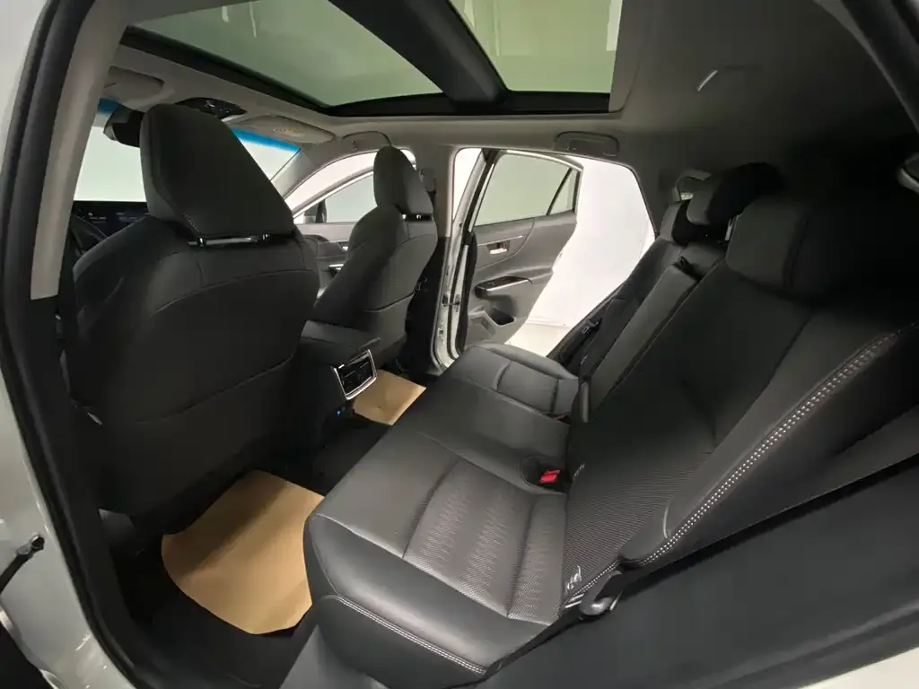 Toyota Venza 2022 из CN, фото 8