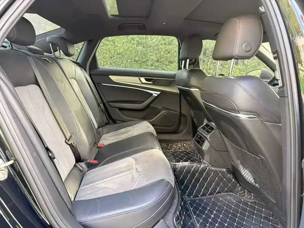 Audi A6L 2022 из CN, фото 6