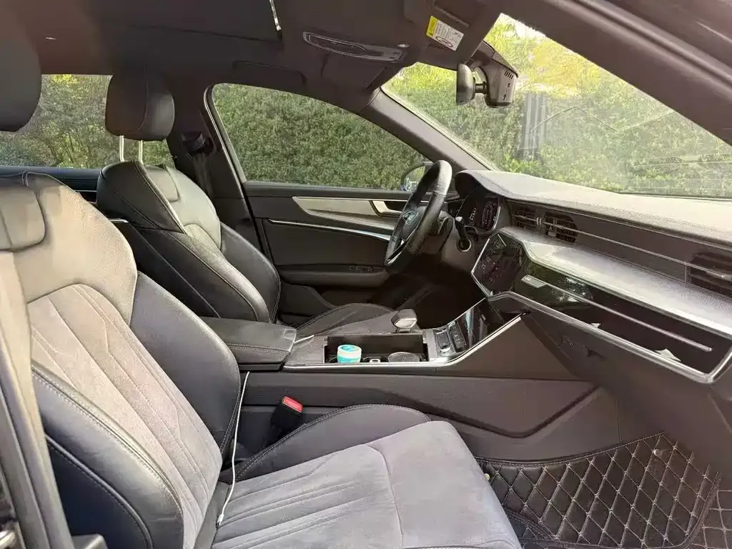 Audi A6L 2022 из CN, фото 7