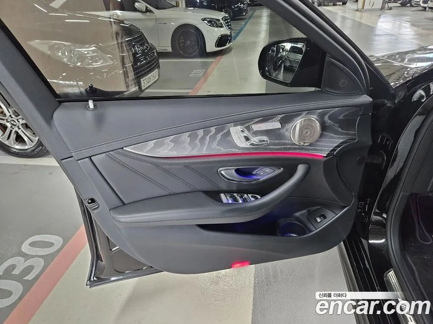 Mercedes-Benz E-Class 2023 из KR, фото 8