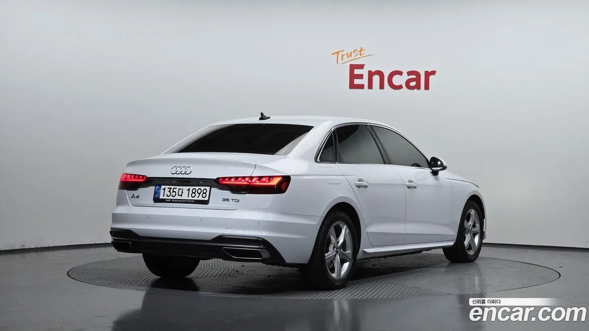 Audi A4 2021 из KR, фото 2