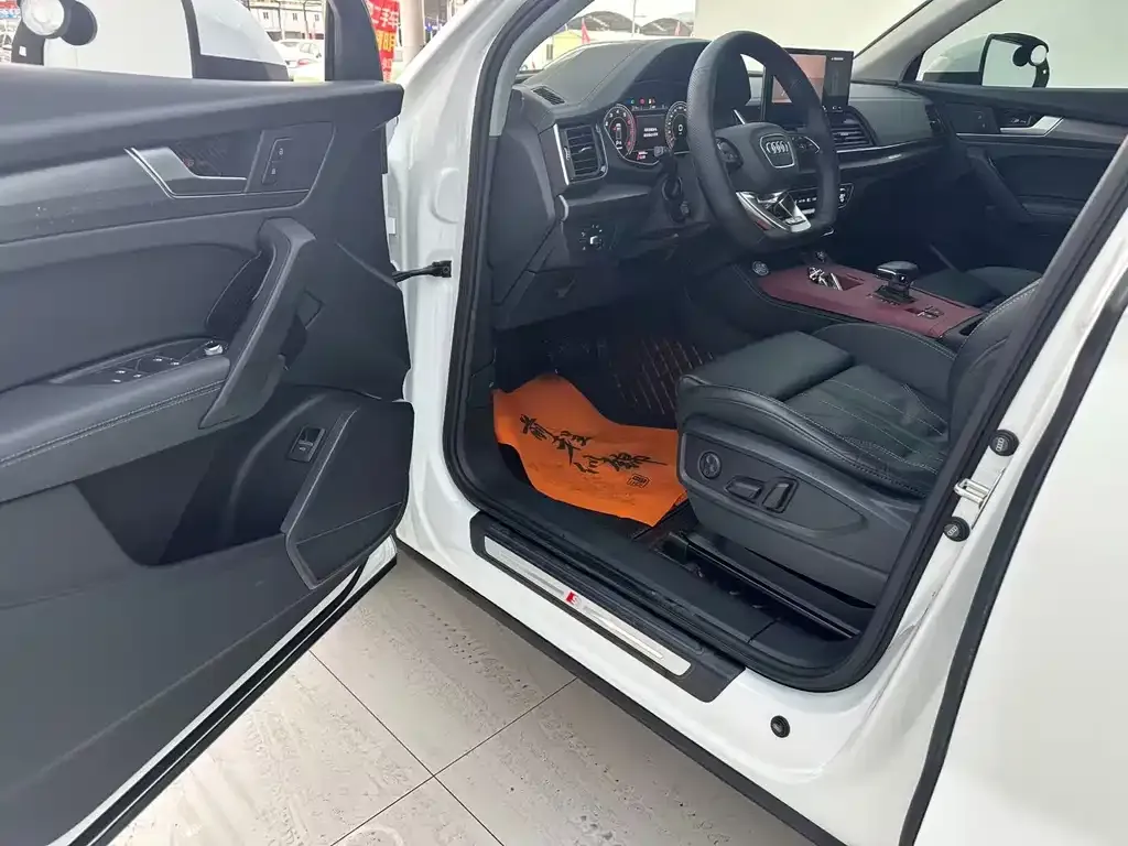Audi Q5L 2023 из CN, фото 5