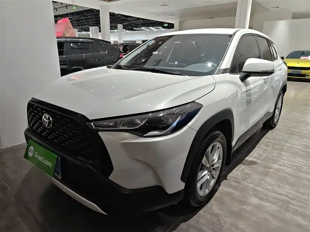 Toyota Corolla Cross 2024 из CN, фото 1