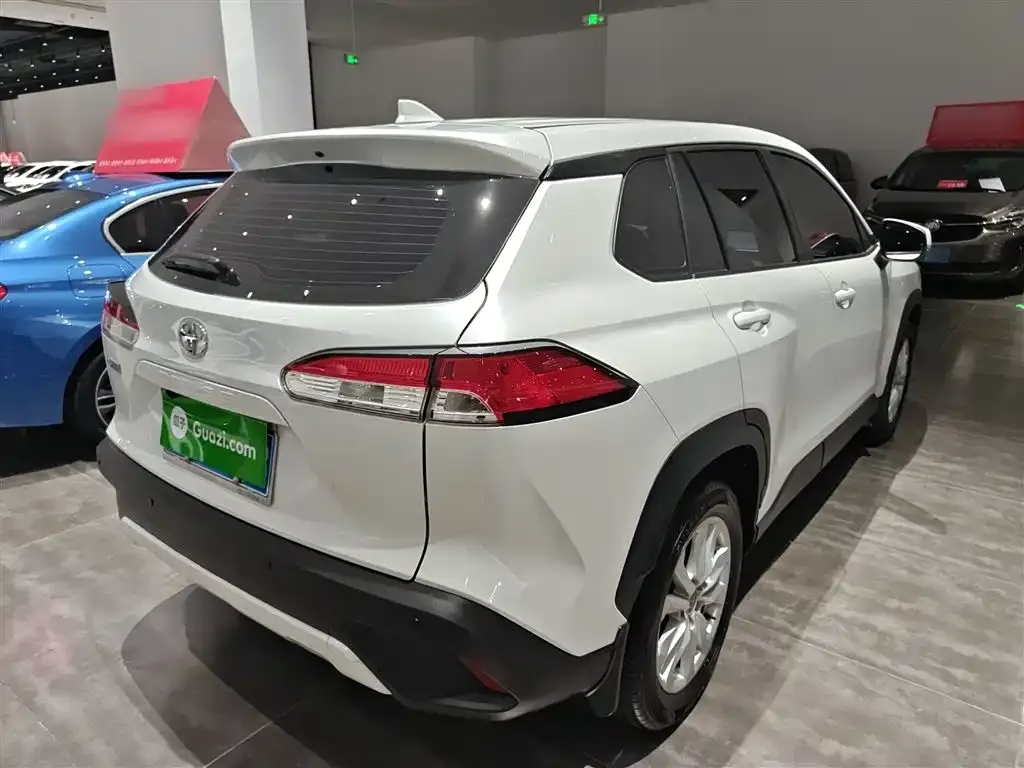Toyota Corolla Cross 2024 из CN, фото 7