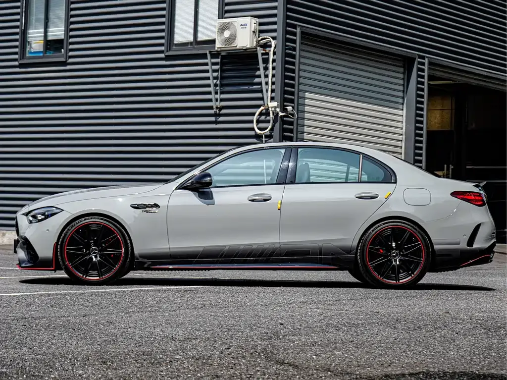 Mercedes-Benz C-Class AMG New Energy 2025 из CN, фото 4