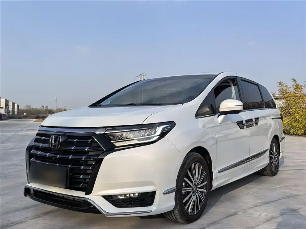 Honda Elysion 2023 из CN, фото 3