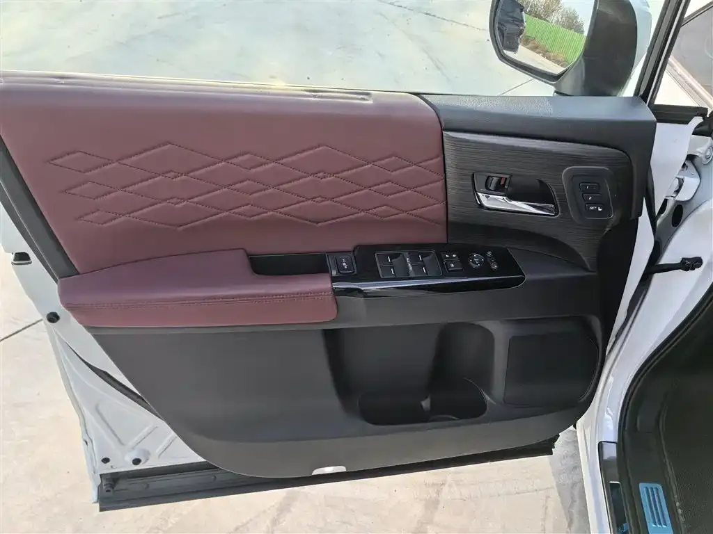 Honda Elysion 2023 из CN, фото 6