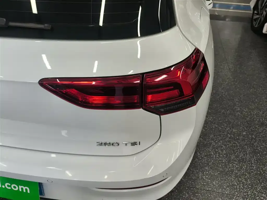 Volkswagen Golf 2022 из CN, фото 8