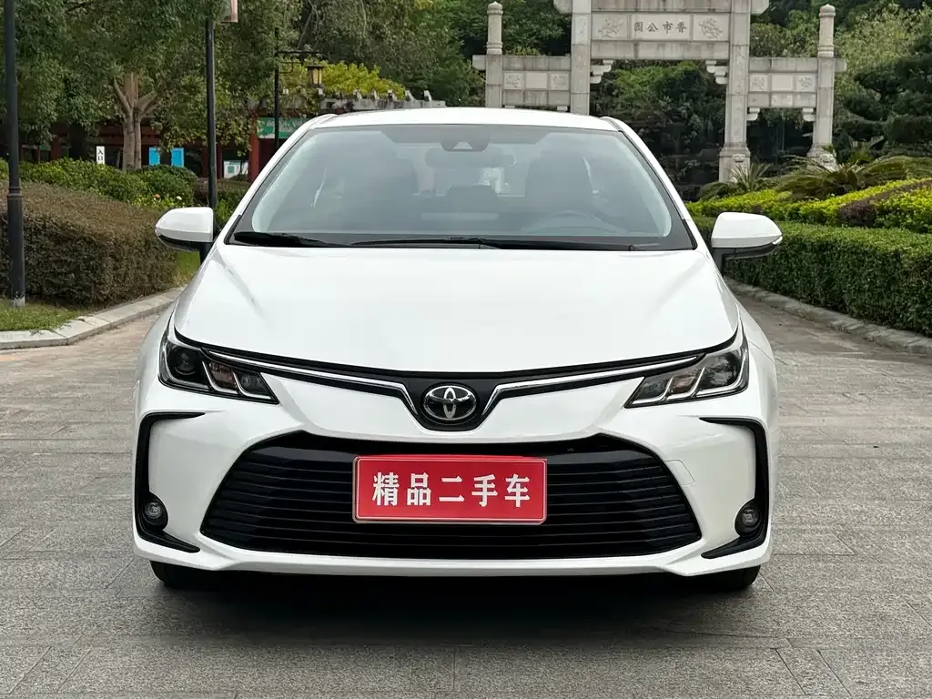 Toyota Corolla — фото 2