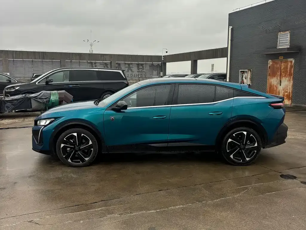 Peugeot 408X 2023 из CN, фото 4