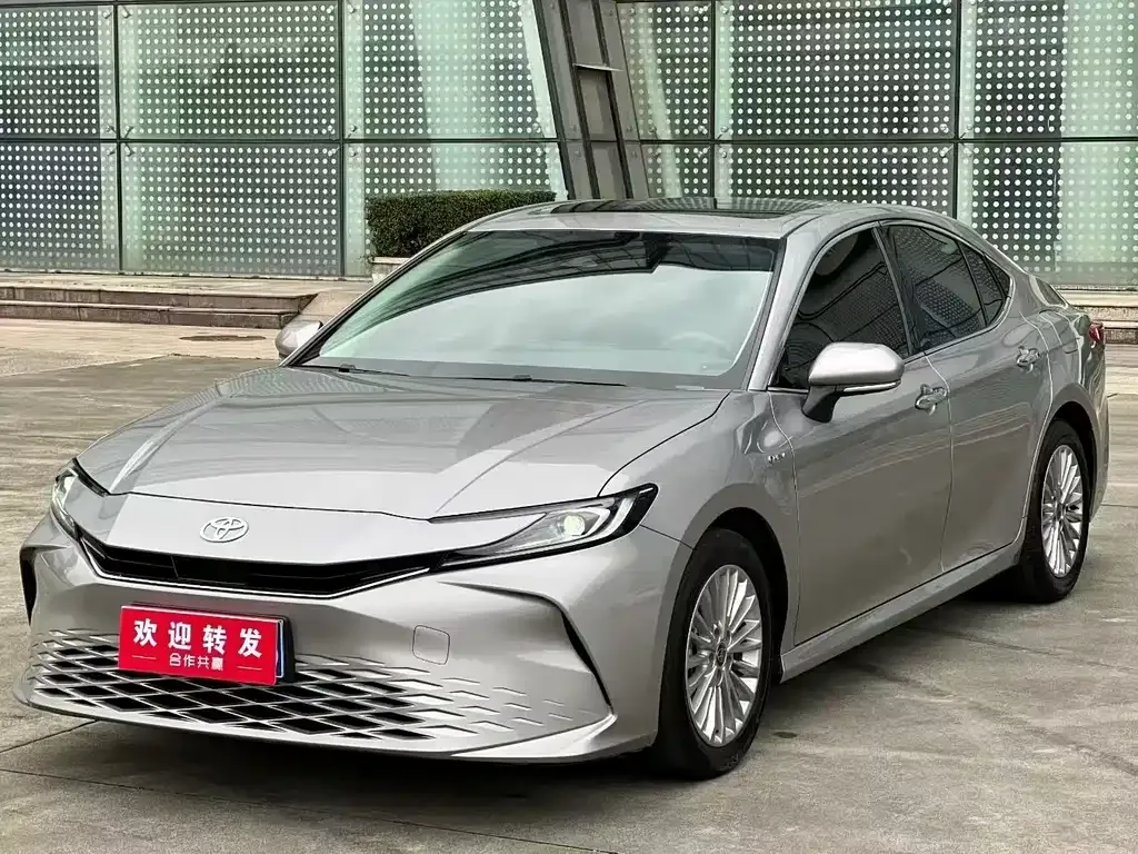 Toyota Camry 2024 из CN, фото 1