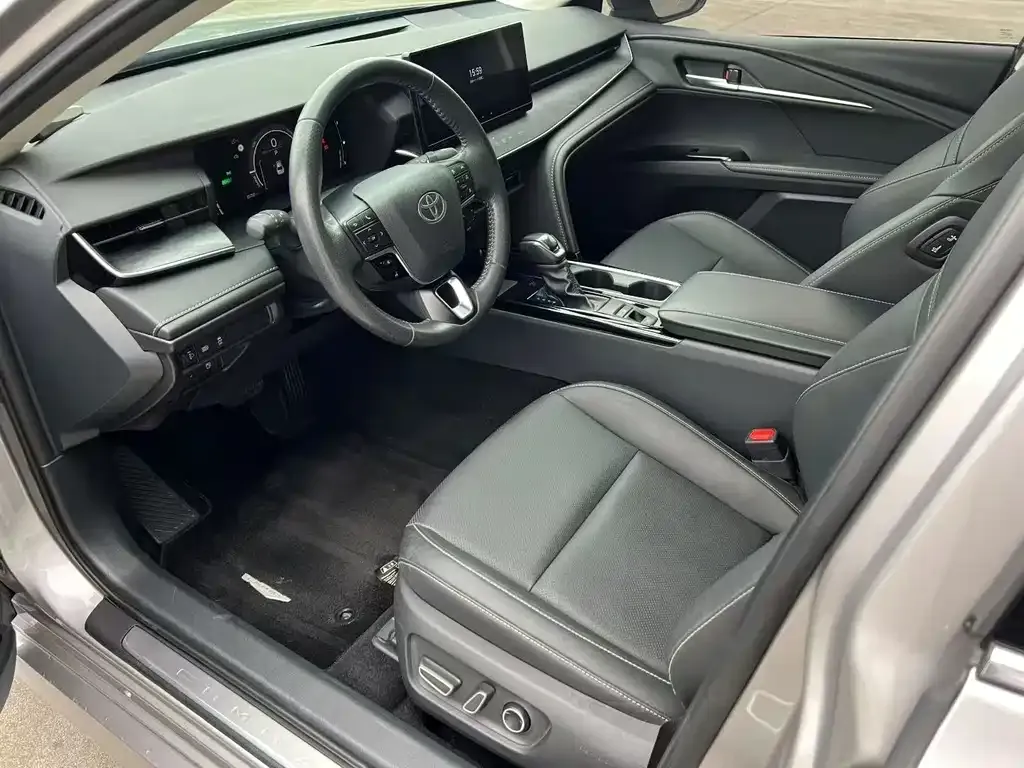 Toyota Camry 2024 из CN, фото 7