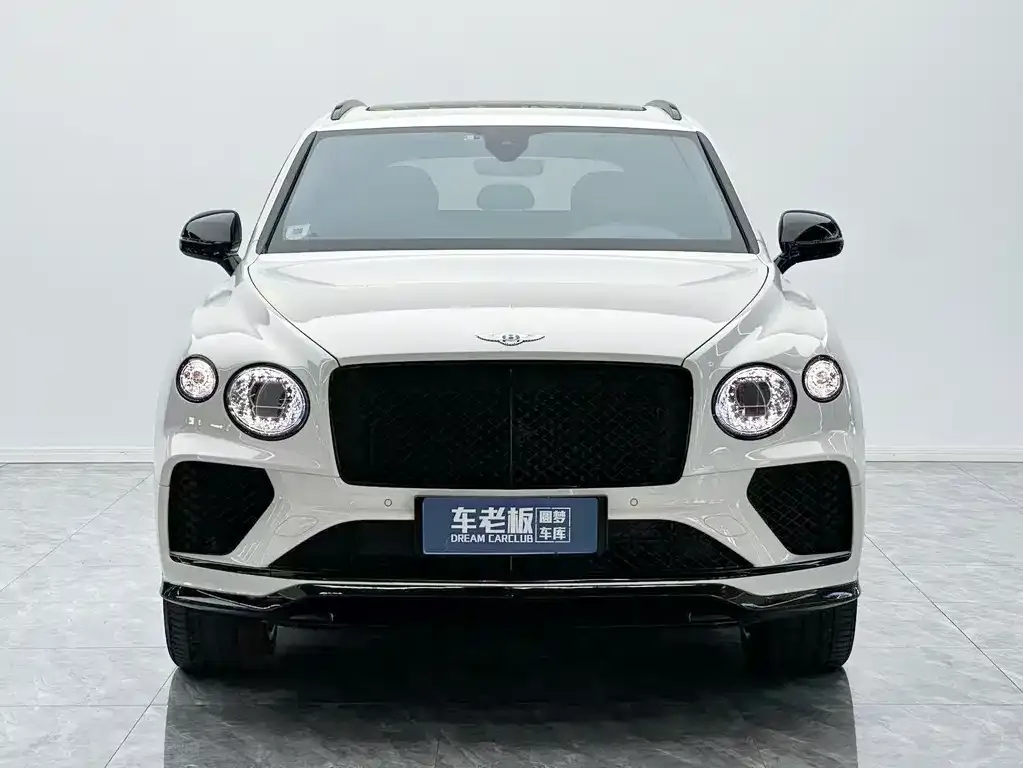 Bentley Bentayga 2022 из CN, фото 2