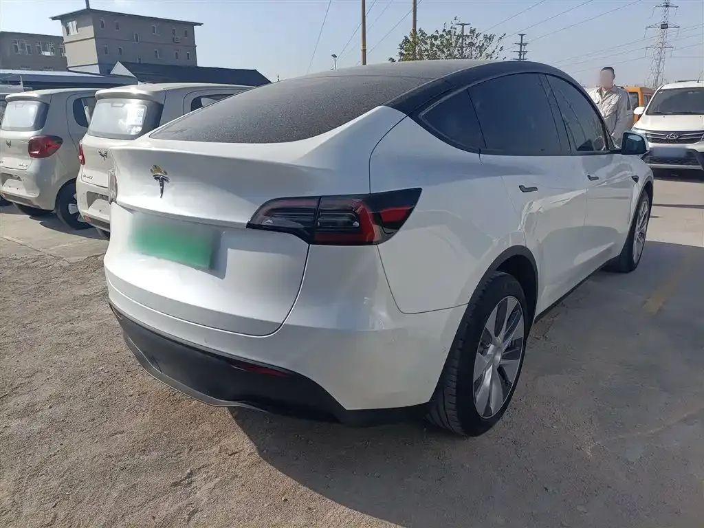Tesla Model Y 2023 из CN, фото 7