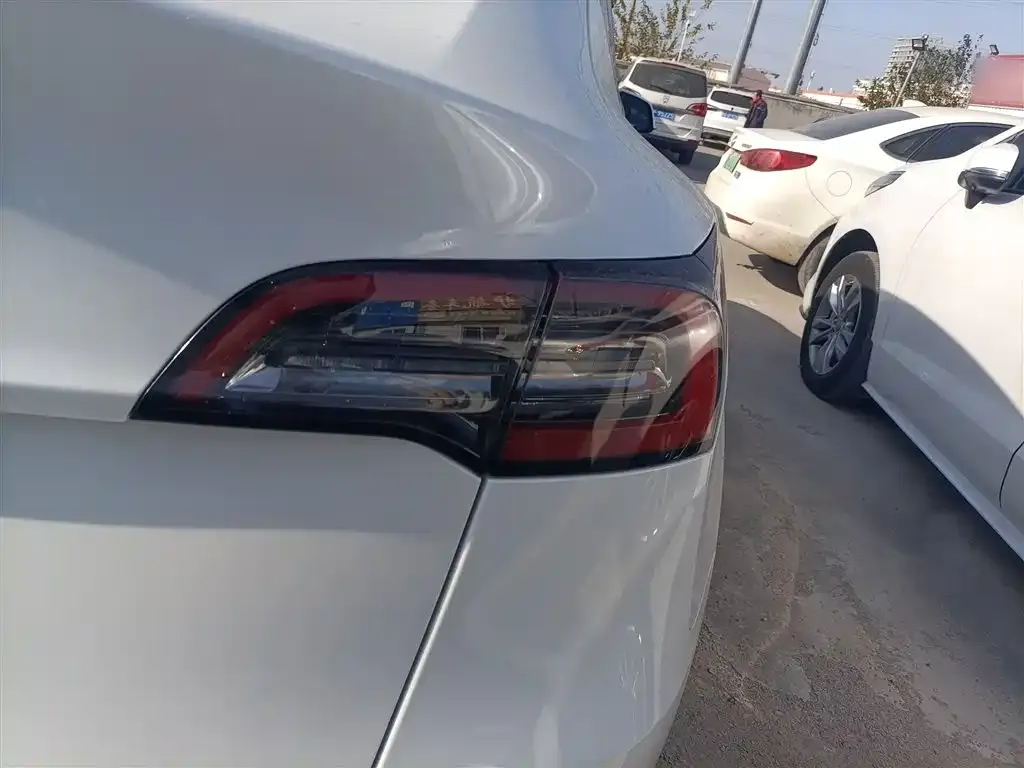 Tesla Model Y 2023 из CN, фото 8