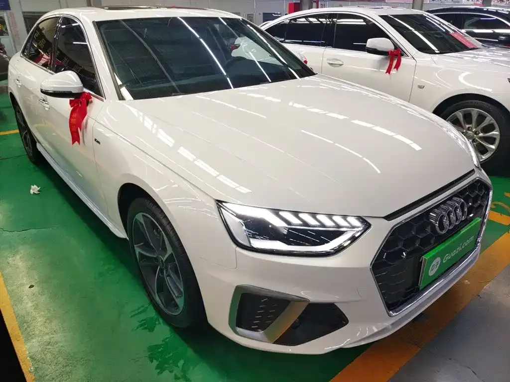 Audi A4L 2023 из CN, фото 4
