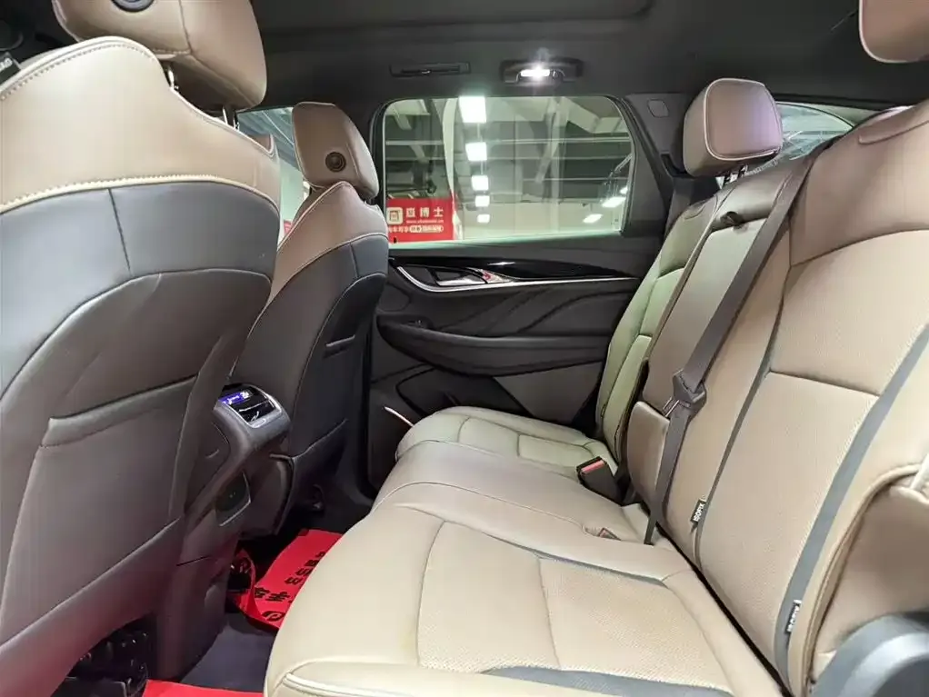 Buick Enclave 2022 из CN, фото 8