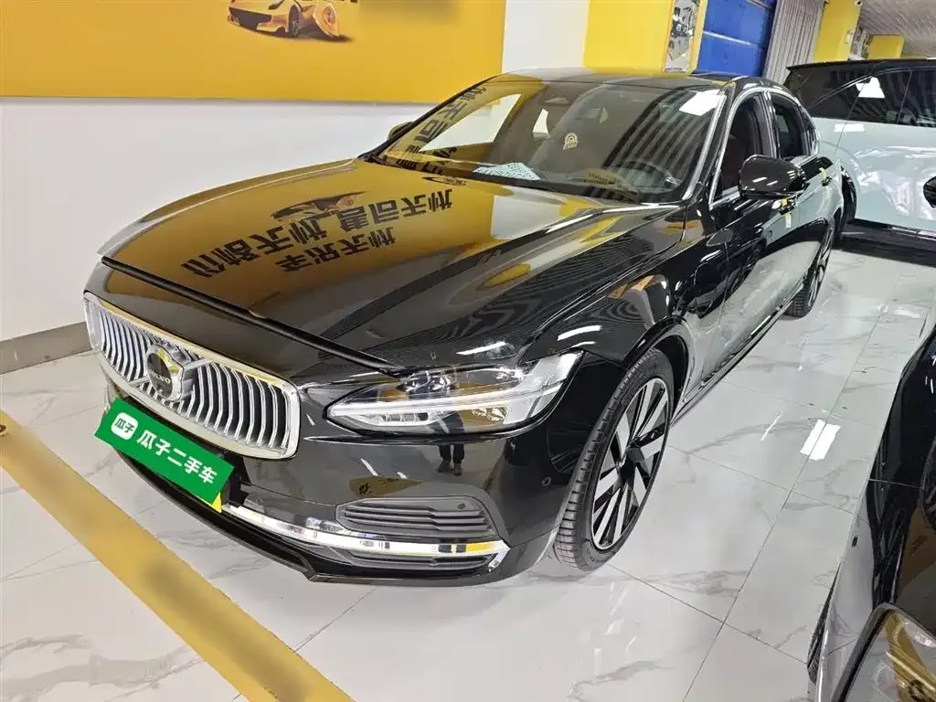 Volvo S90 PHEV 2024 из CN, фото 2