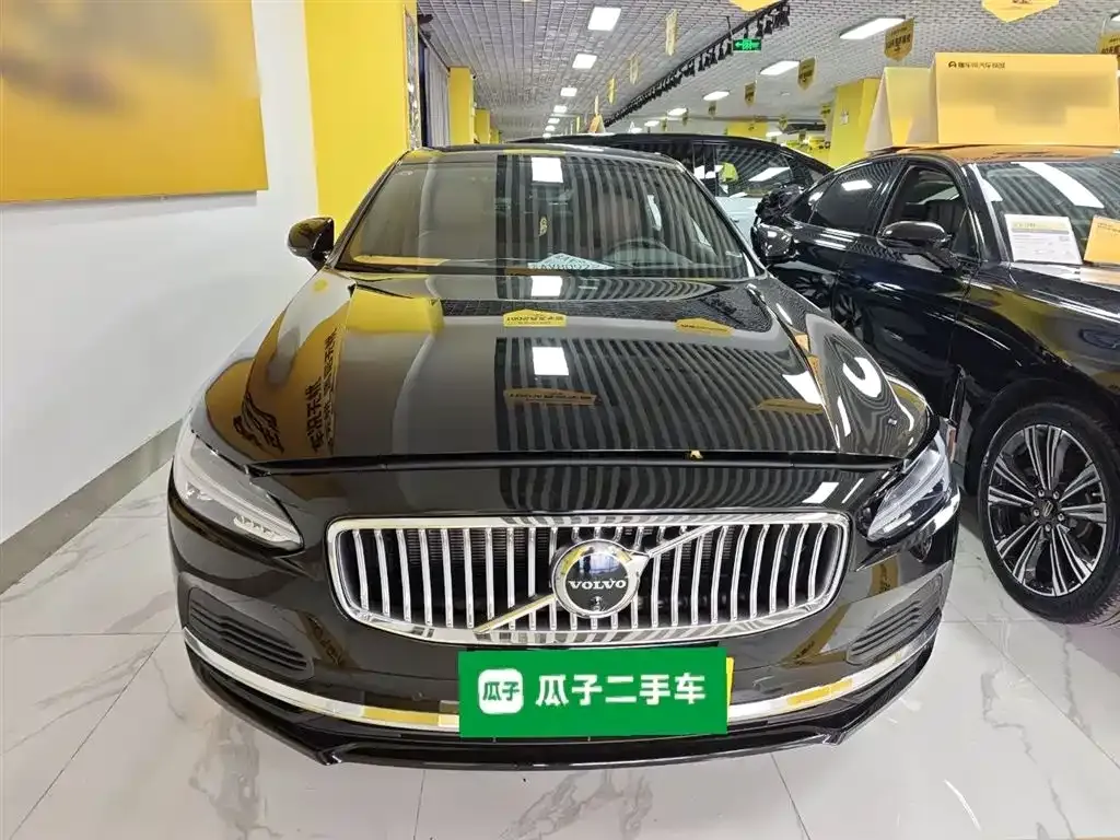 Volvo S90 PHEV 2024 из CN, фото 3