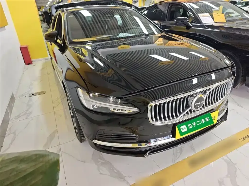 Volvo S90 PHEV 2024 из CN, фото 4
