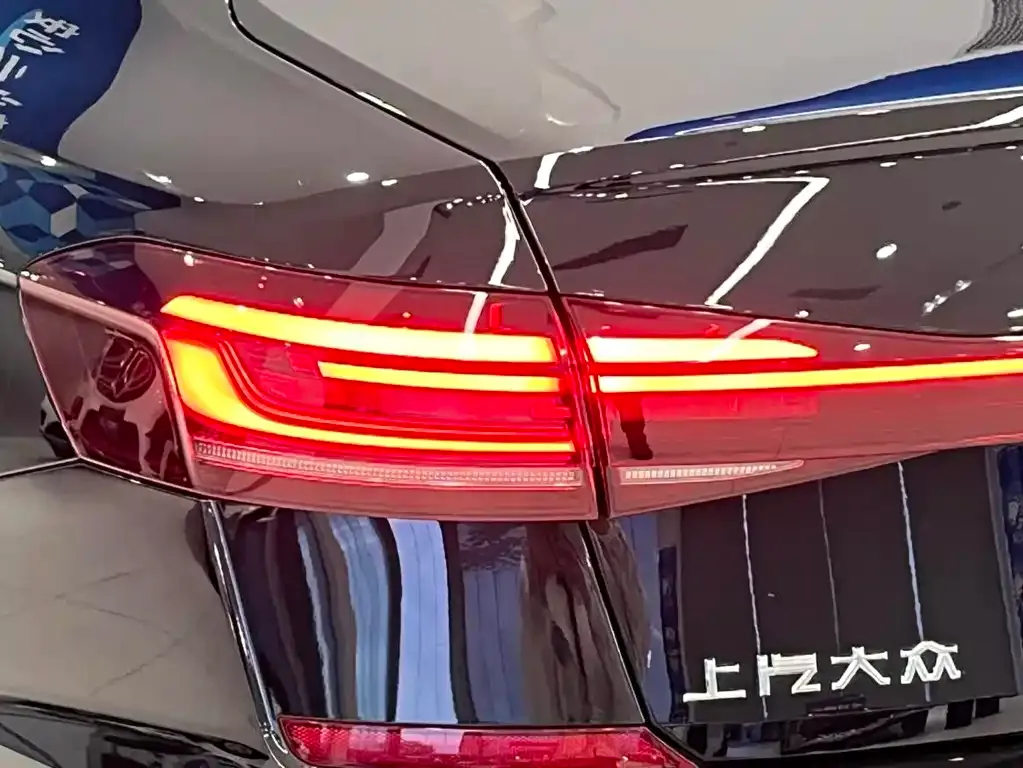 Volkswagen Passat 2024 из CN, фото 4