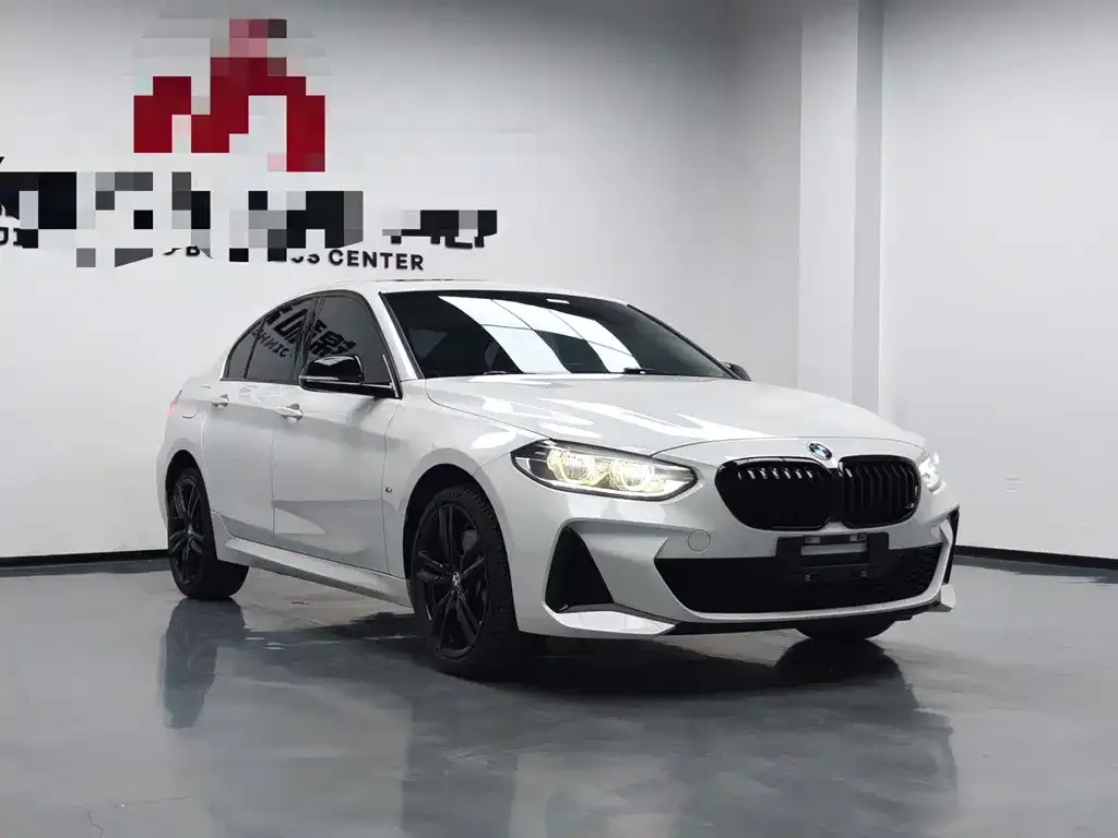 BMW 1 Series 2021 из CN, фото 2