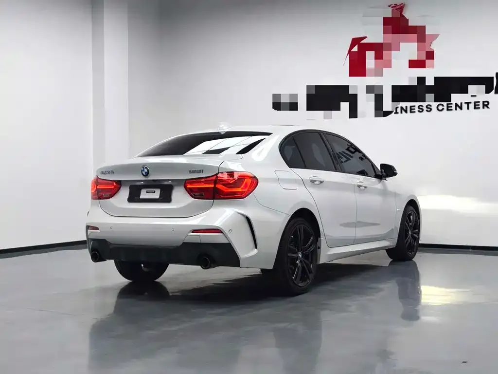 BMW 1 Series 2021 из CN, фото 4