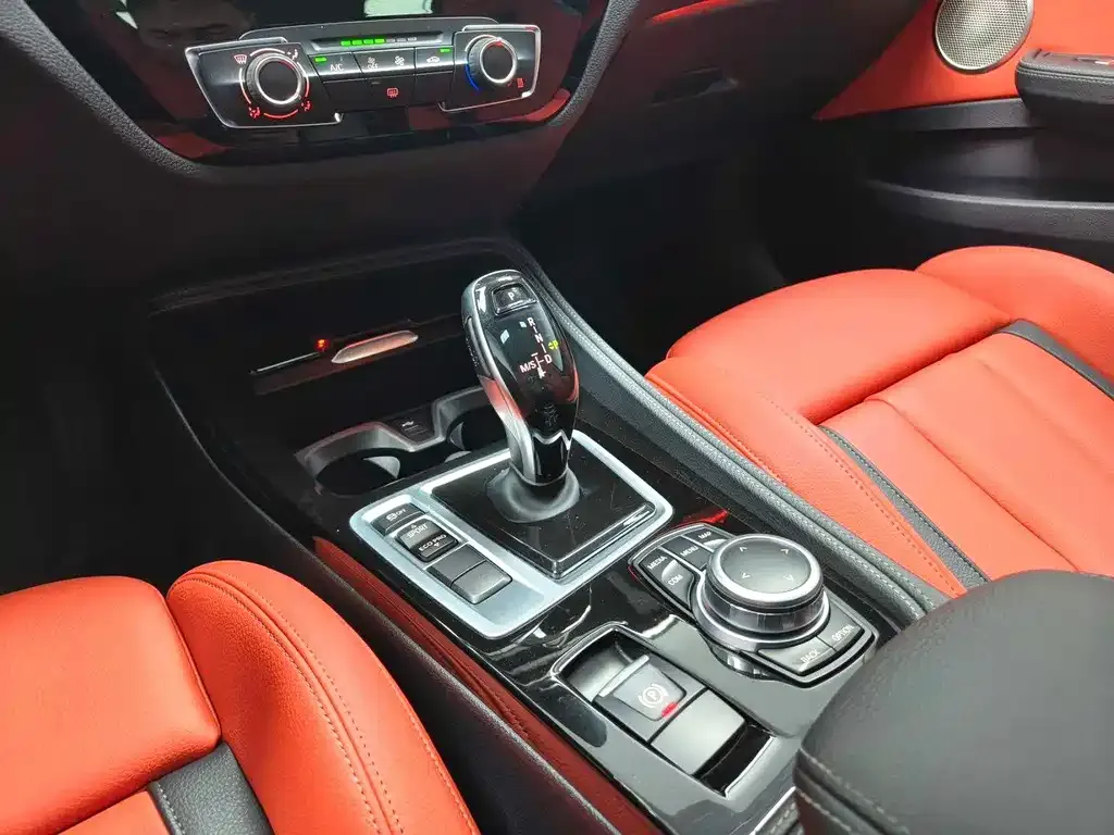 BMW 1 Series 2021 из CN, фото 9