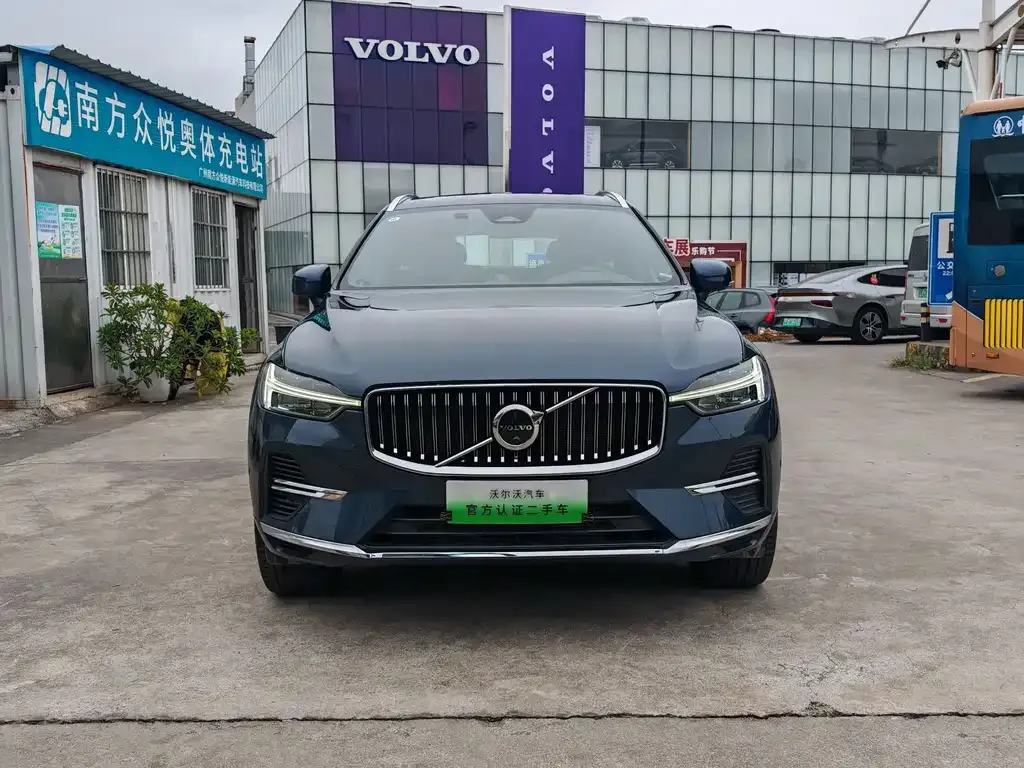Volvo XC60 PHEV 2023 из CN, фото 2