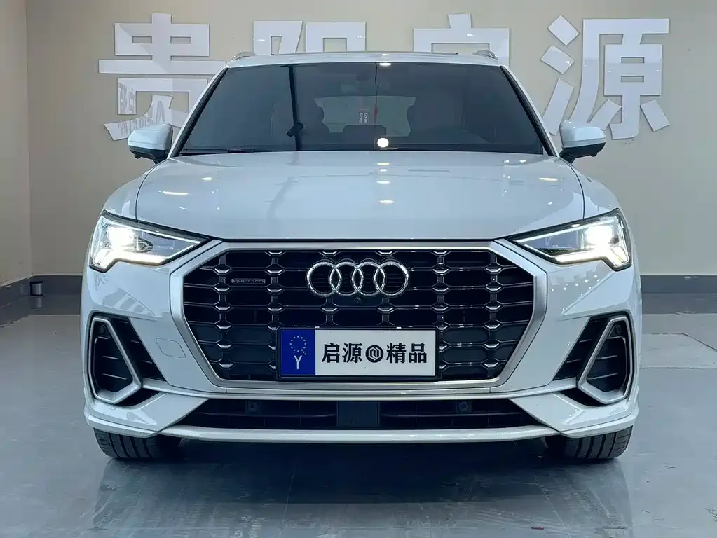 Audi Q3 2023 из CN, фото 2