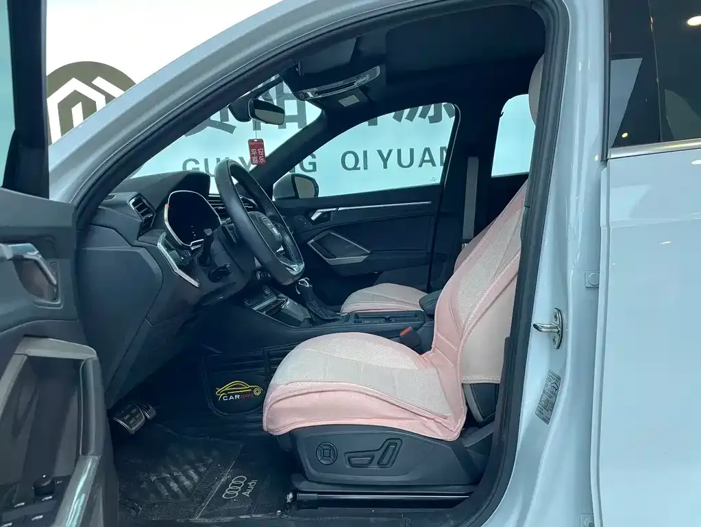 Audi Q3 2023 из CN, фото 4