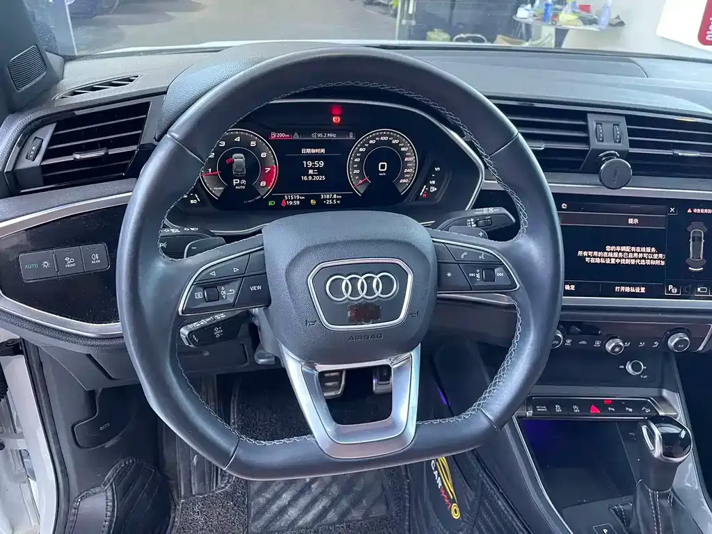 Audi Q3 2023 из CN, фото 8