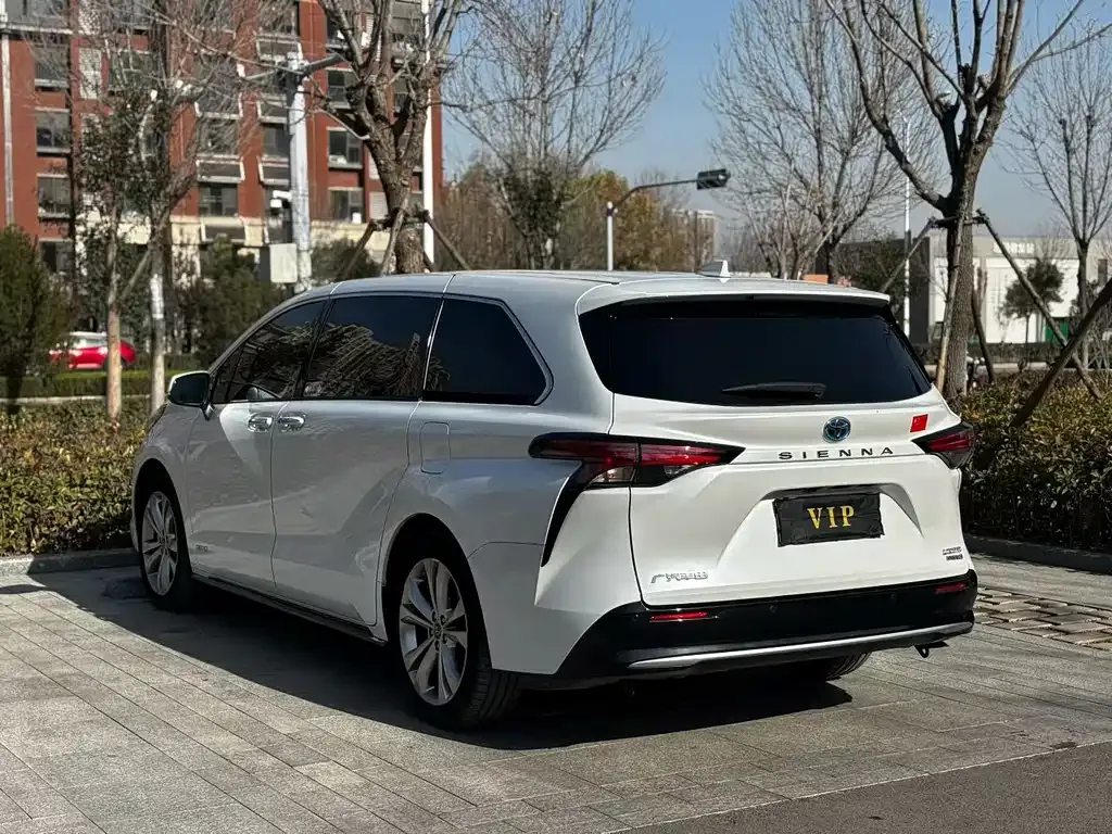 Toyota Sienna 2024 из CN, фото 7