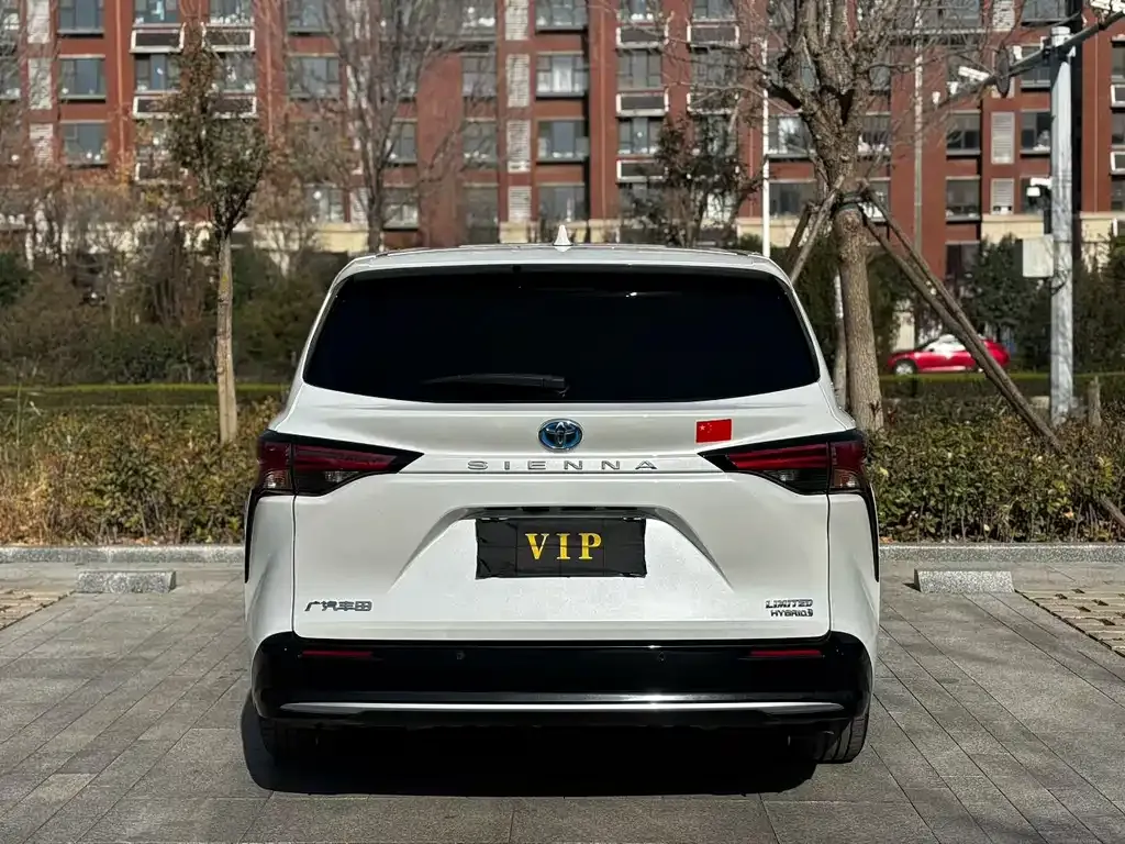 Toyota Sienna 2024 из CN, фото 8
