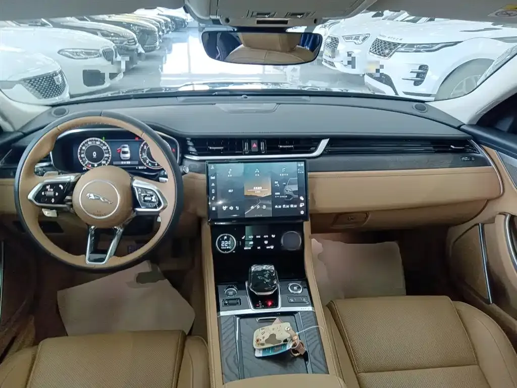 Jaguar XFL 2025 из CN, фото 9
