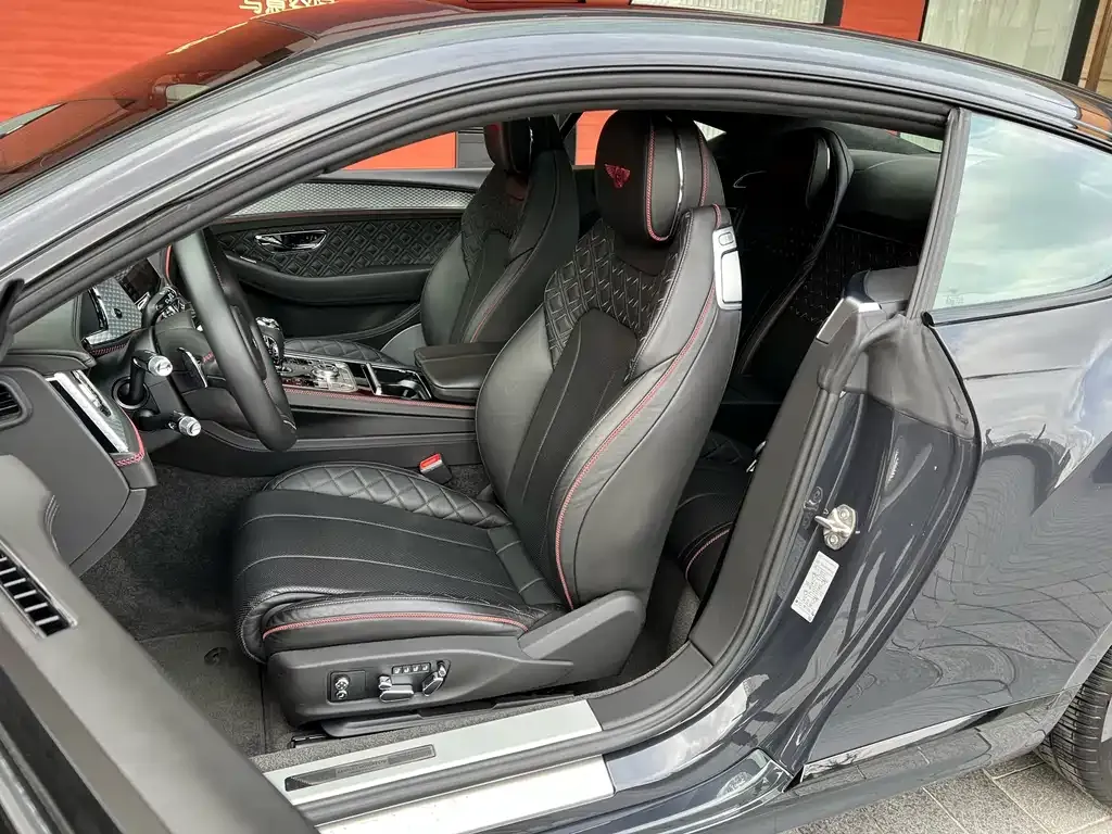 Bentley Continental 2022 из CN, фото 10