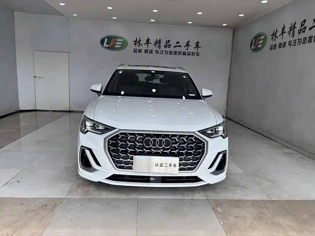 Audi Q3 2024 из CN, фото 3