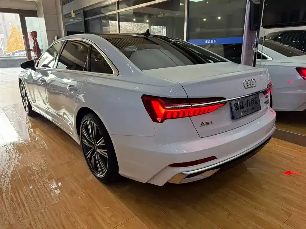 Audi A6L 2024 из CN, фото 4