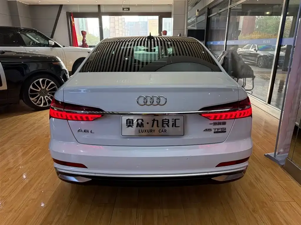 Audi A6L 2024 из CN, фото 5