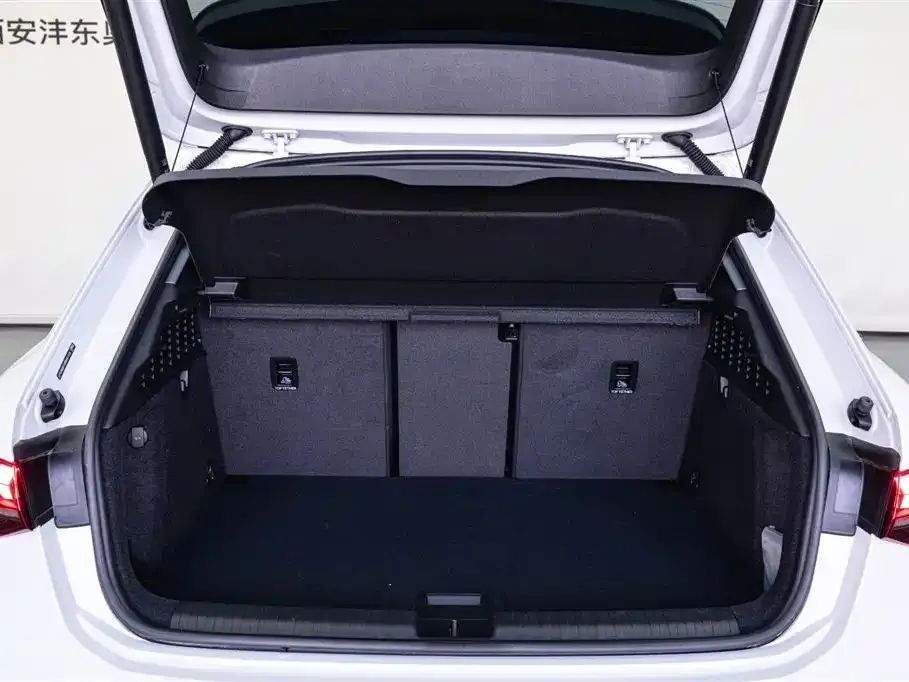 Audi A3 2025 из CN, фото 9