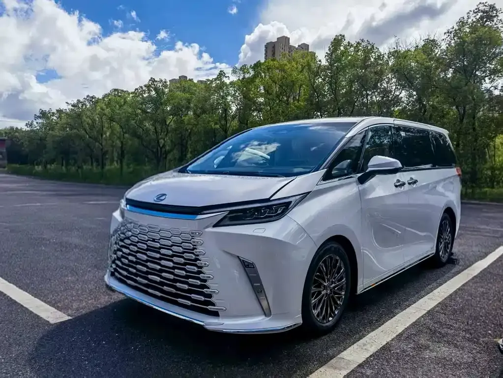 Lexus LM 2025 из CN, фото 1