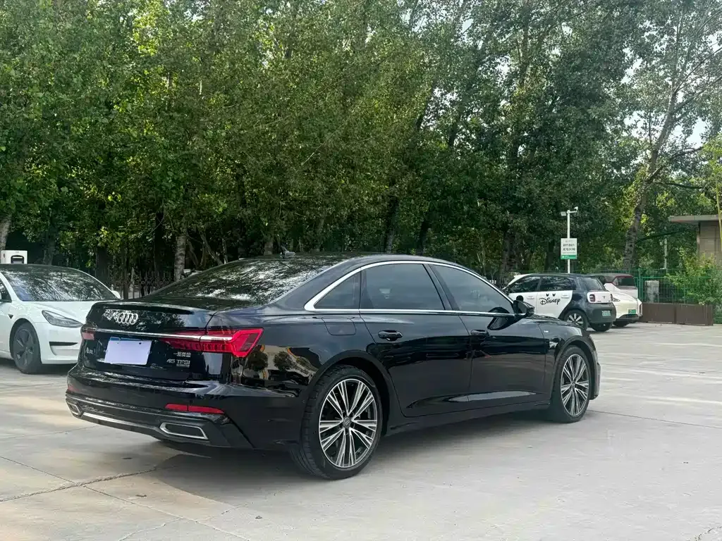 Audi A6L 2022 из CN, фото 6