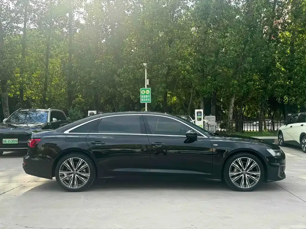 Audi A6L 2022 из CN, фото 7