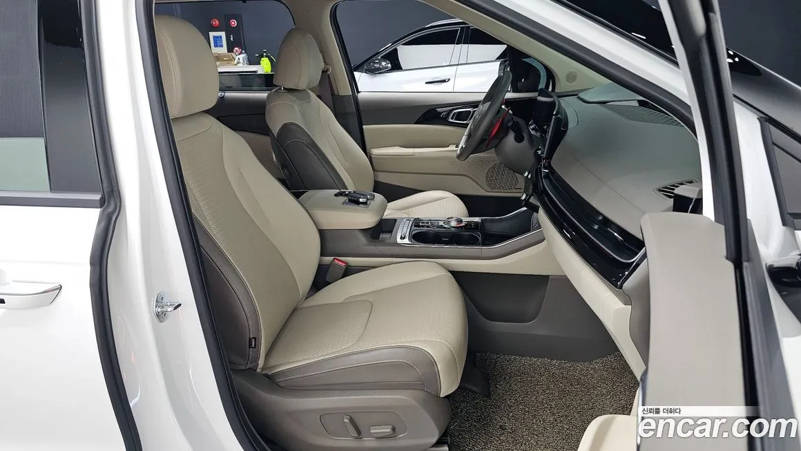 Kia Carnival — фото 10