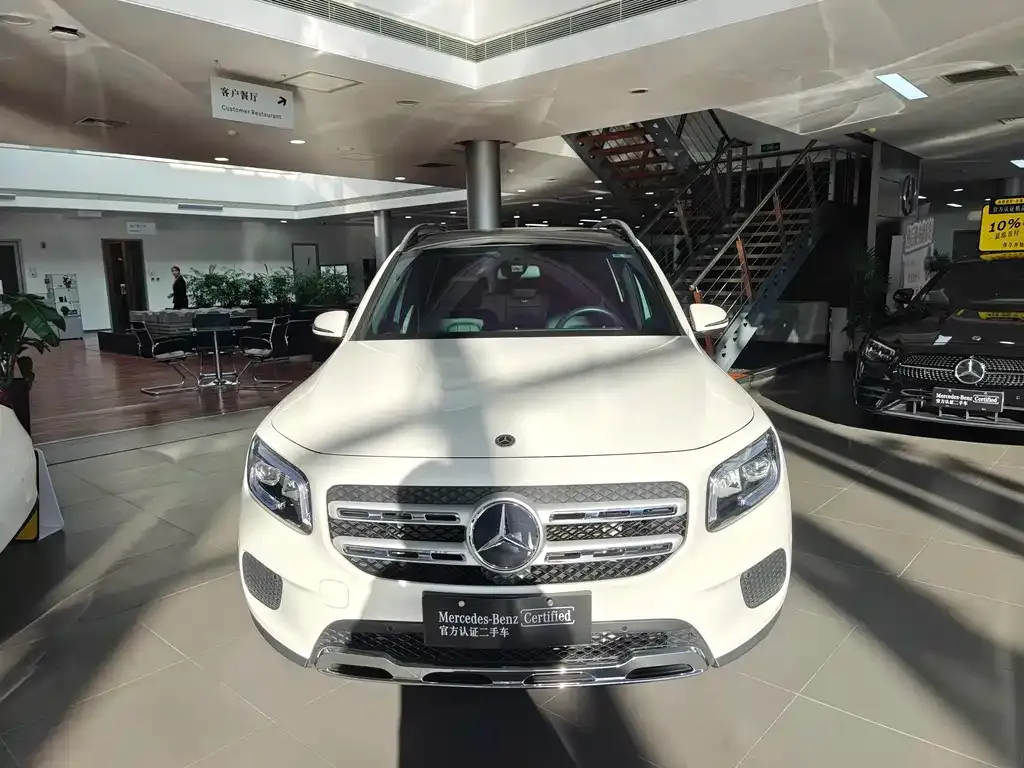 Mercedes-Benz GLB 2023 из CN, фото 2