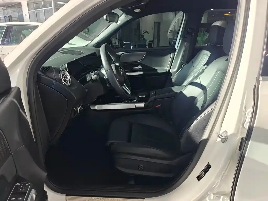 Mercedes-Benz GLB 2023 из CN, фото 4