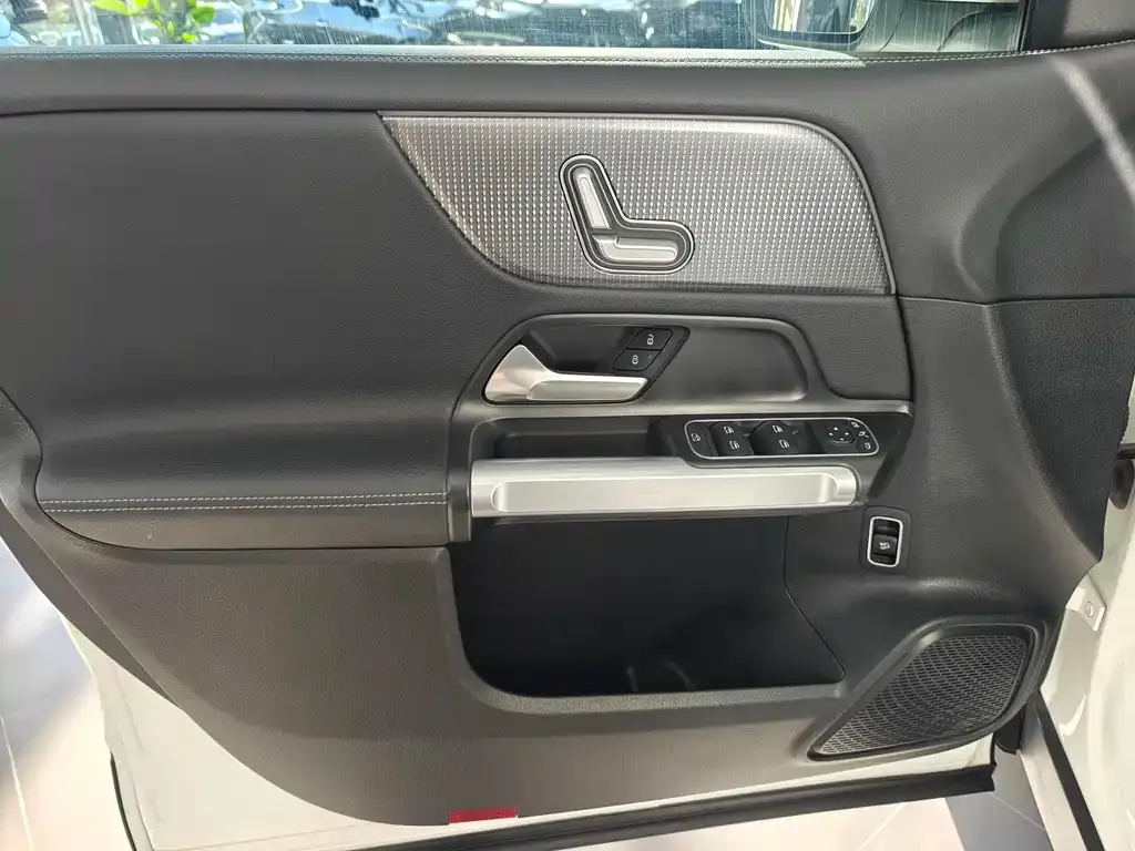 Mercedes-Benz GLB 2023 из CN, фото 6