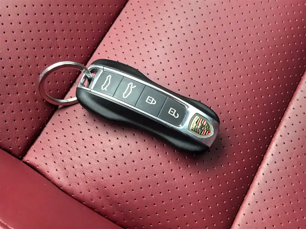 Porsche Taycan 2021 из CN, фото 8