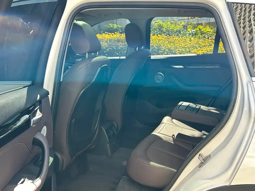 BMW X1 2022 из CN, фото 8